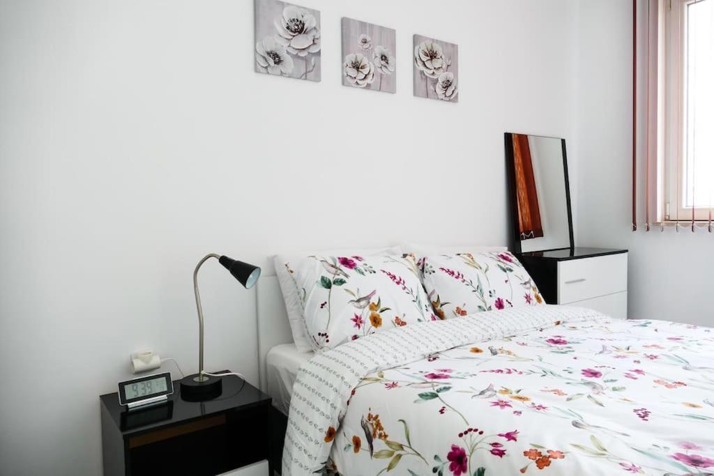 Modern & Bright 1Bd Apartment Near Main Square Plovdiv Exterior photo